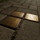 30. stolpersteine für familie valk im boltentorsgang, emden.jpg