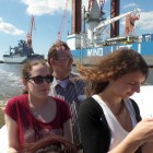 36. hafenrundfahrt - julita, rolf uphoff und aleksandra.jpg